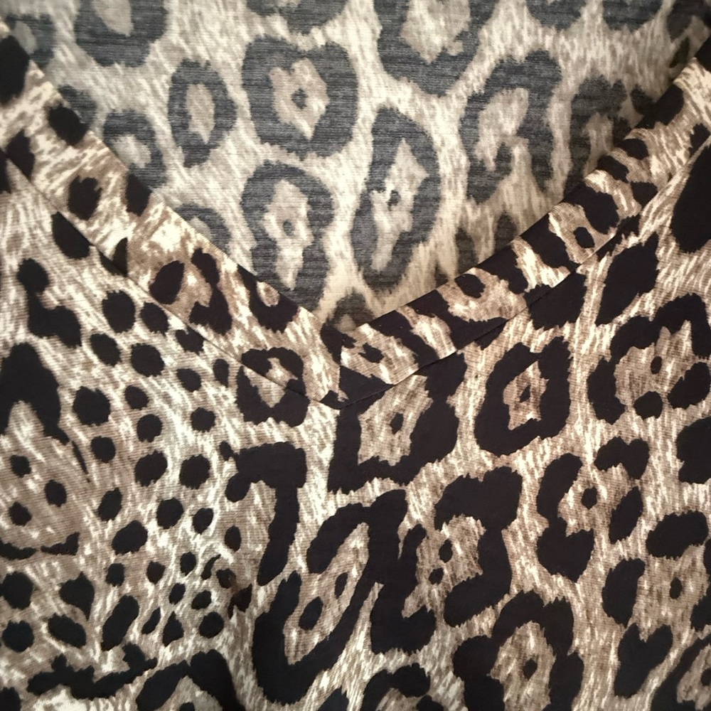 Leopard Print Top - Picture 3 of 4